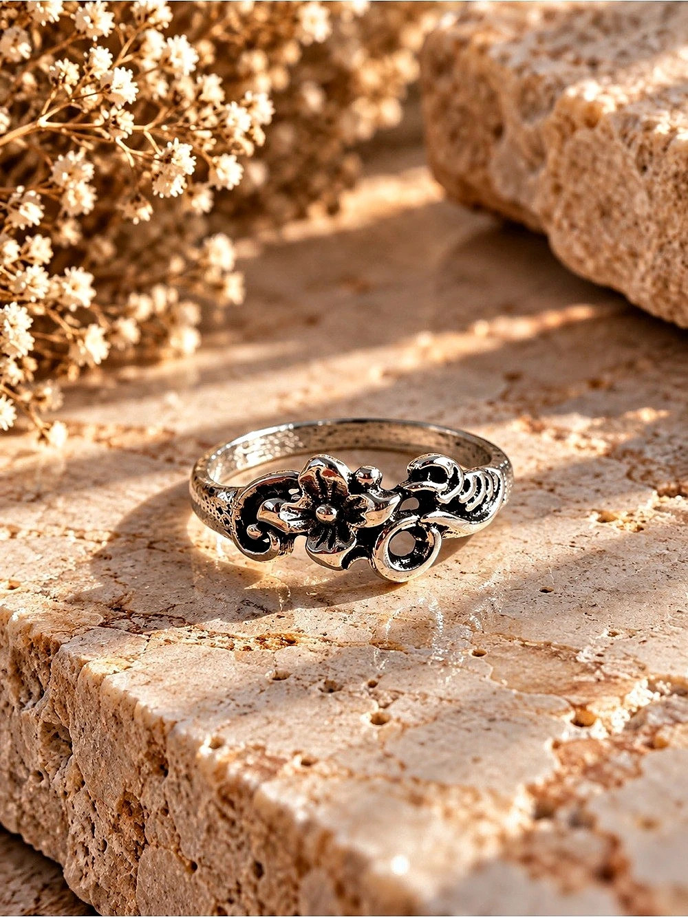 Floral Scrollwork Ring in Silver & Black tone